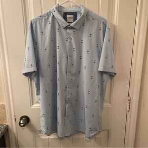 Essex’s Crossing Men's XL Light Blue Short Sleeve Button Down Shirt Palm Trees